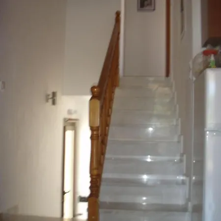 Wonderful Skiathos Two Bedroom Parisis Short Walk To Beachl Vilă *