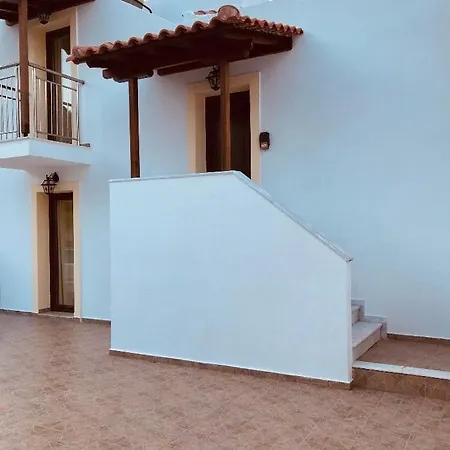 Vilă Wonderful Skiathos Two Bedroom Parisis Short Walk To Beachl