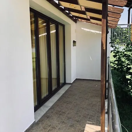 Vilă Wonderful Skiathos Two Bedroom Parisis Short Walk To Beachl