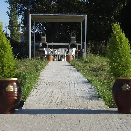 Wonderful Skiathos Two Bedroom Parisis Short Walk To Beachl Вилла Трулос