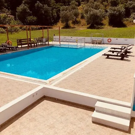 Wonderful Skiathos Two Bedroom Parisis Short Walk To Beachl *
